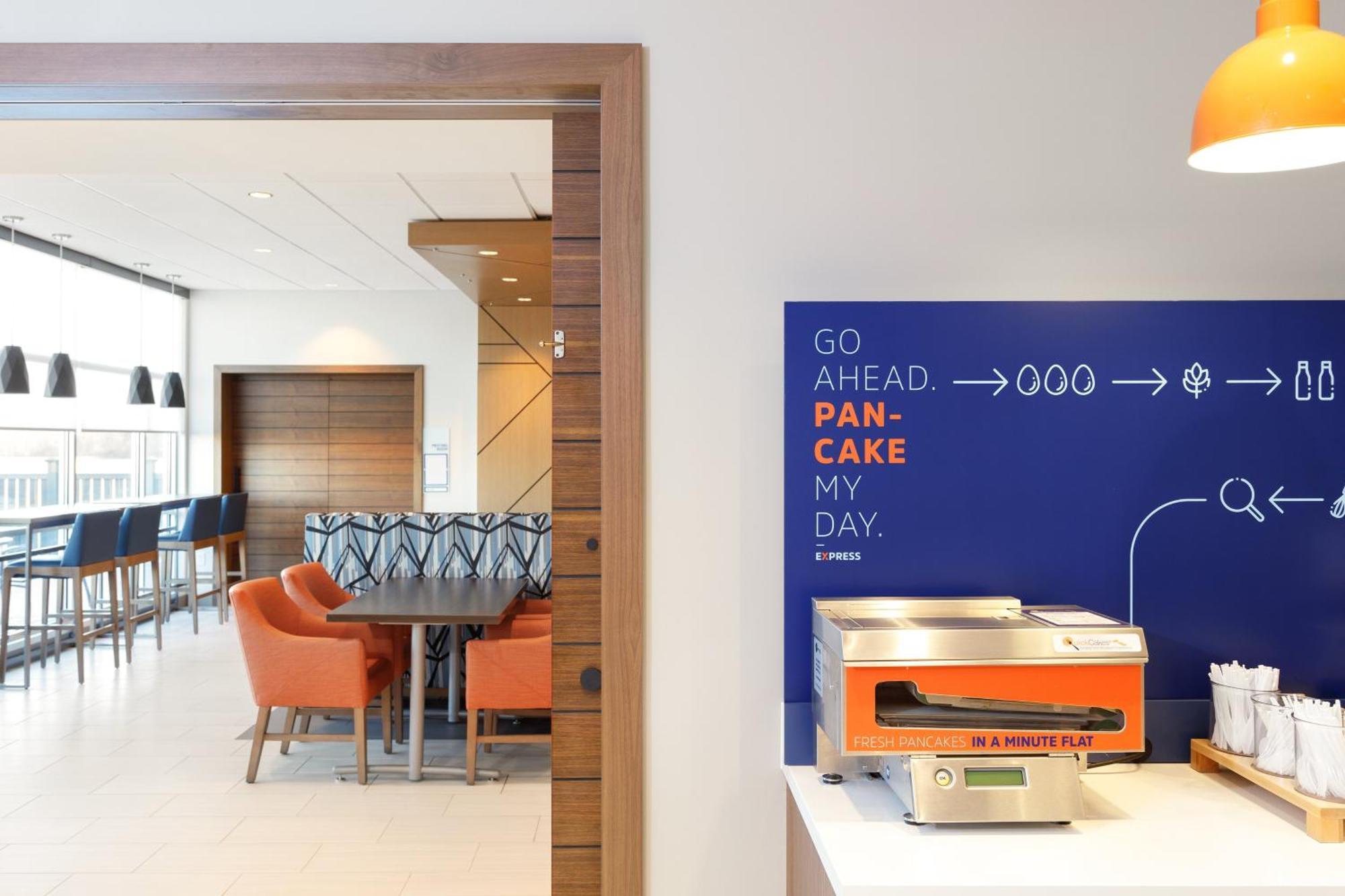 Holiday Inn Express Williamston By Ihg Bagian luar foto